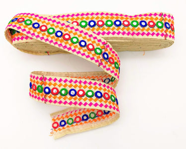 Beige Multicoloured Indian Mirror Trim, Kutch Embroidered Navratri Garba Dress Trim Bridal Lace, Indian Sari Border 38 mm Wide Trim Per Yard